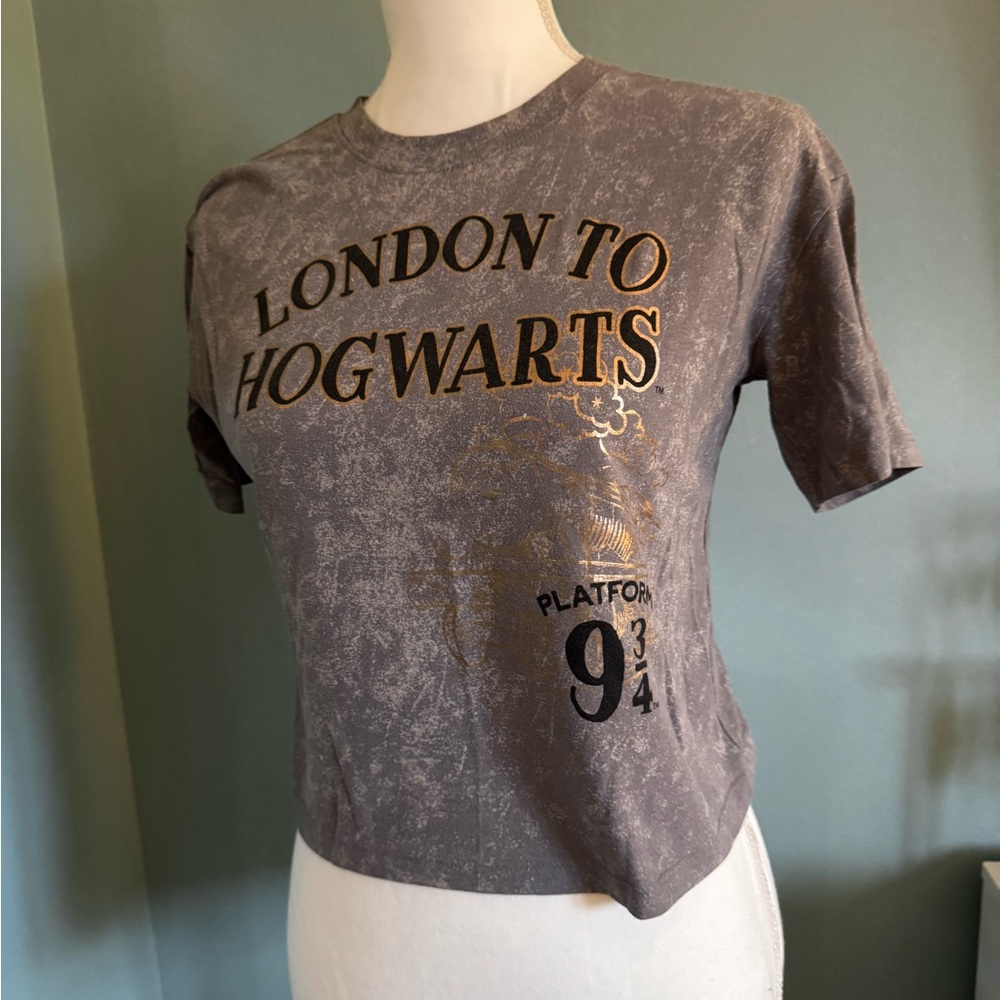 GIRLS 10 Hogwarts Crop tee UNIVERSAL Gray Graphic Tee